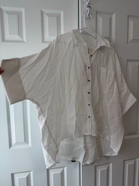 Umgee Cream Oversized Short-Sleeve Button-Up Shirt